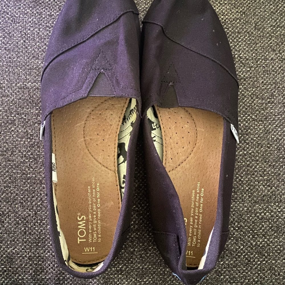Toms black canvas Flats Comfortable Loafers